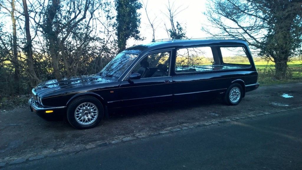 1999 Jaguar Daimler Hearse Funeral Vehicle