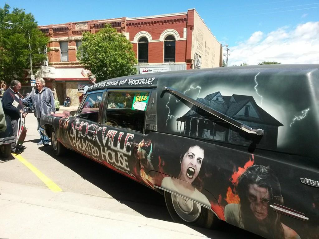 Awesome Hearse 1971 Cadillac with Vanpires, Gouls, Goblins, Zombie