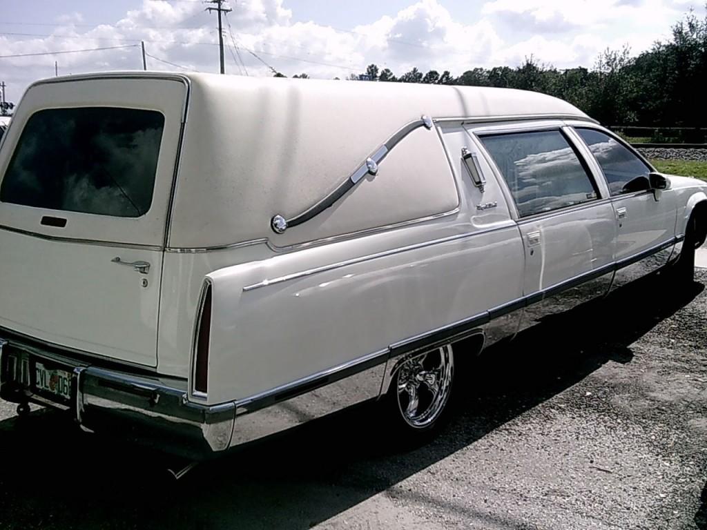 1994 S&S Hearse on 1994 Cadillac RWD Commercial Chassis