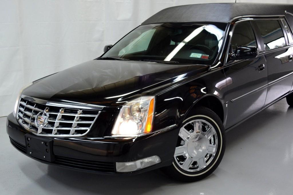2007 Cadillac DTS Statesmem Hearse Funeral Car by Superior Coach