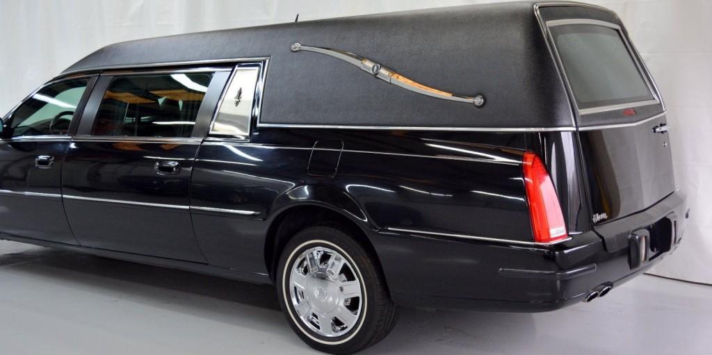 2007 Cadillac DTS Statesmem Hearse Funeral Car by Superior Coach
