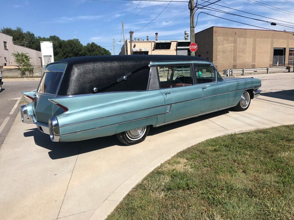 newer paint 1960 Cadillac Hess & Eisenhart Hearse