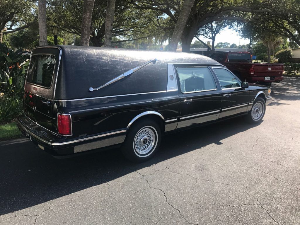Original 1997 Lincoln Eureka Funeral Coach Hearse