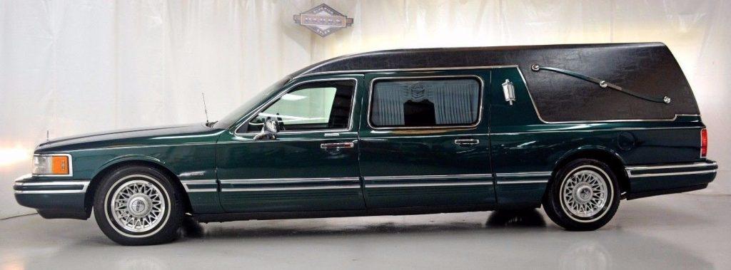 Well maintained 1994 Lincoln Town Car S&S Coach Hearse