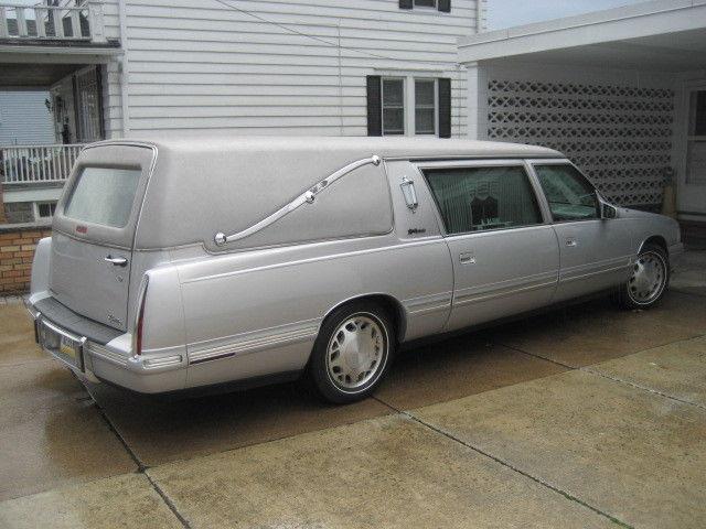 excellent 1999 Cadillac S&S Hearse