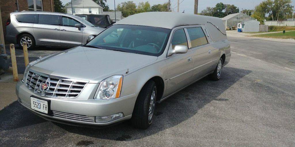 well serviced 2007 Cadillac Commercial Chassis hearse