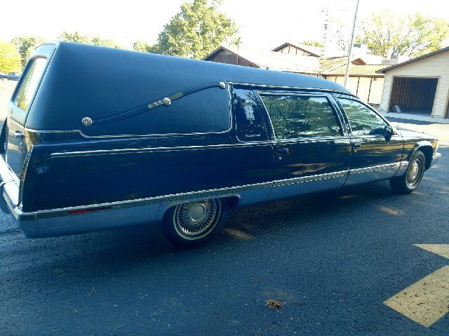 low miles 1994 Cadillac Fleetwood S&S hearse