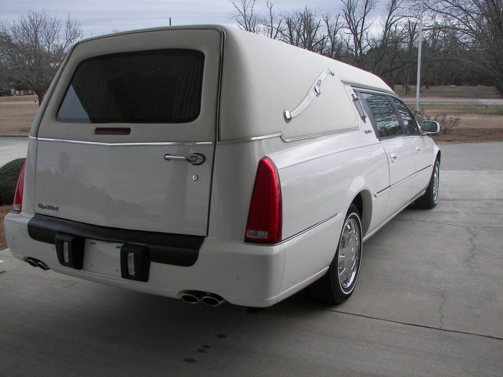 needs nothing 2009 Cadillac S&S hearse