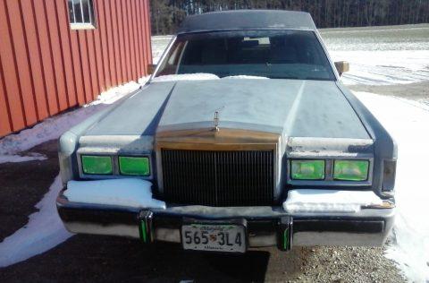 smooth running 1988 Lincoln Town Car Hearse for sale