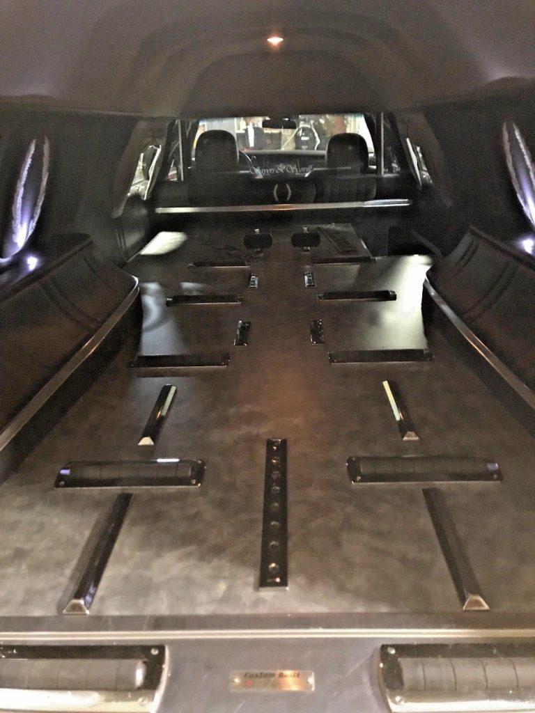 low miles 2005 Lincoln Town Car Hearse