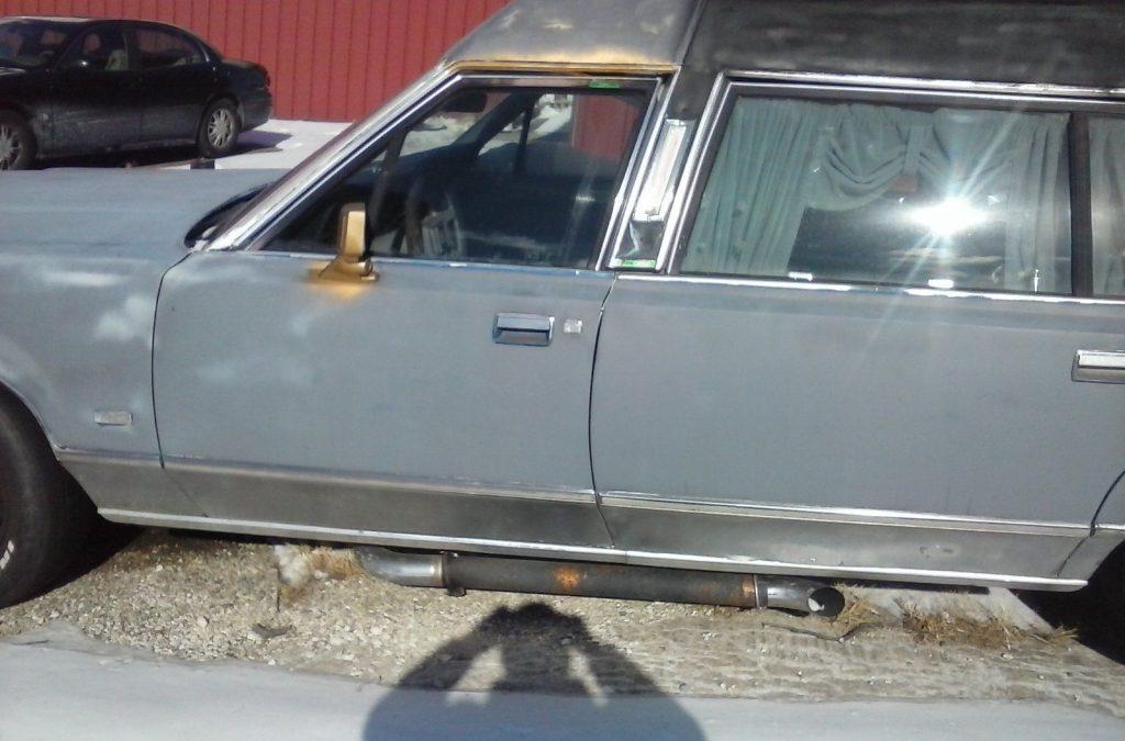 primer only 1988 Lincoln Town Car Hearse