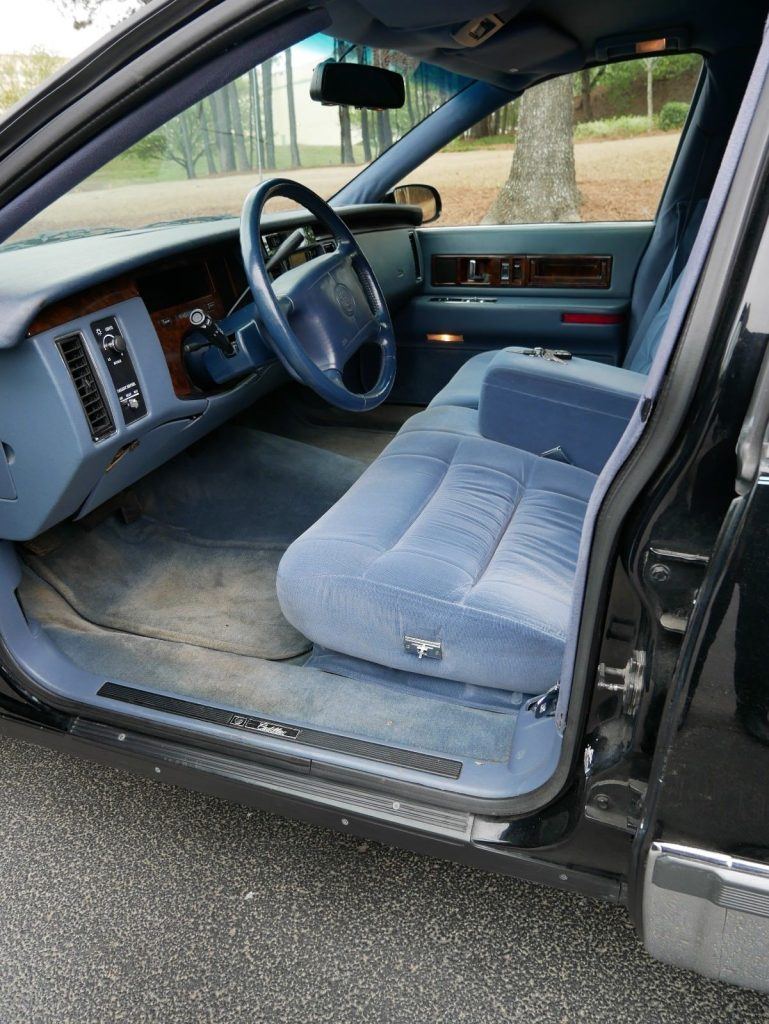 low miles 1996 Cadillac Fleetwood Superior hearse