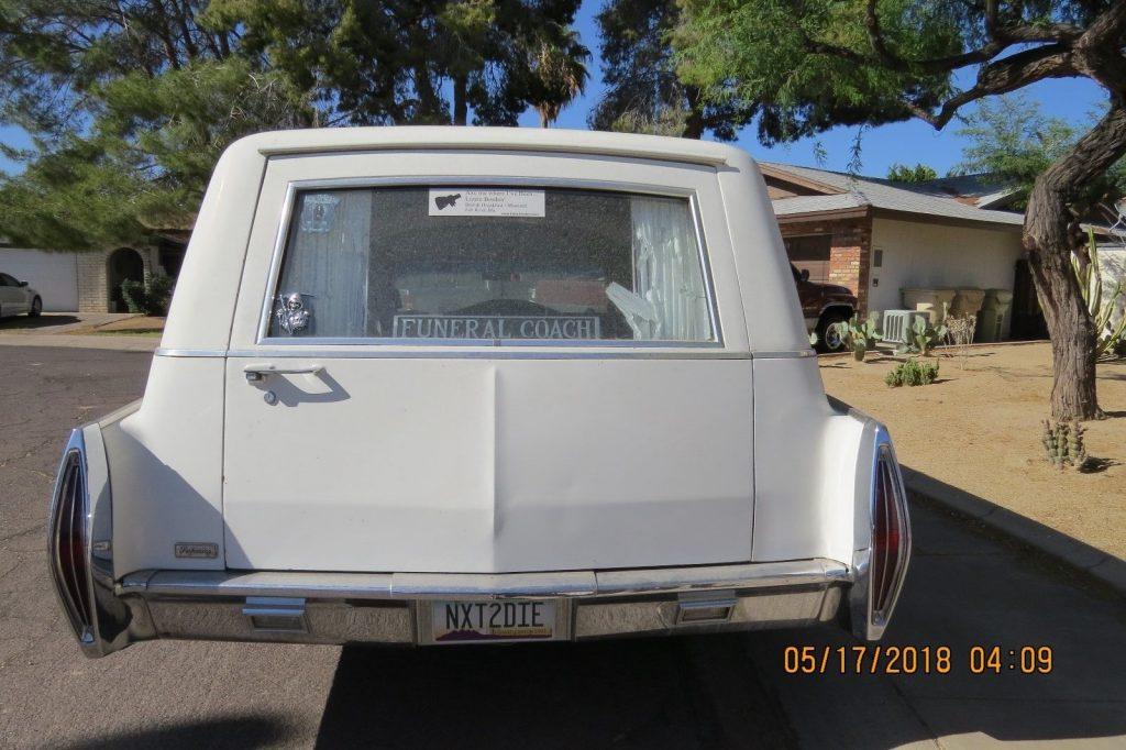coffin extra 1972 Cadillac Commercial Chassis hearse
