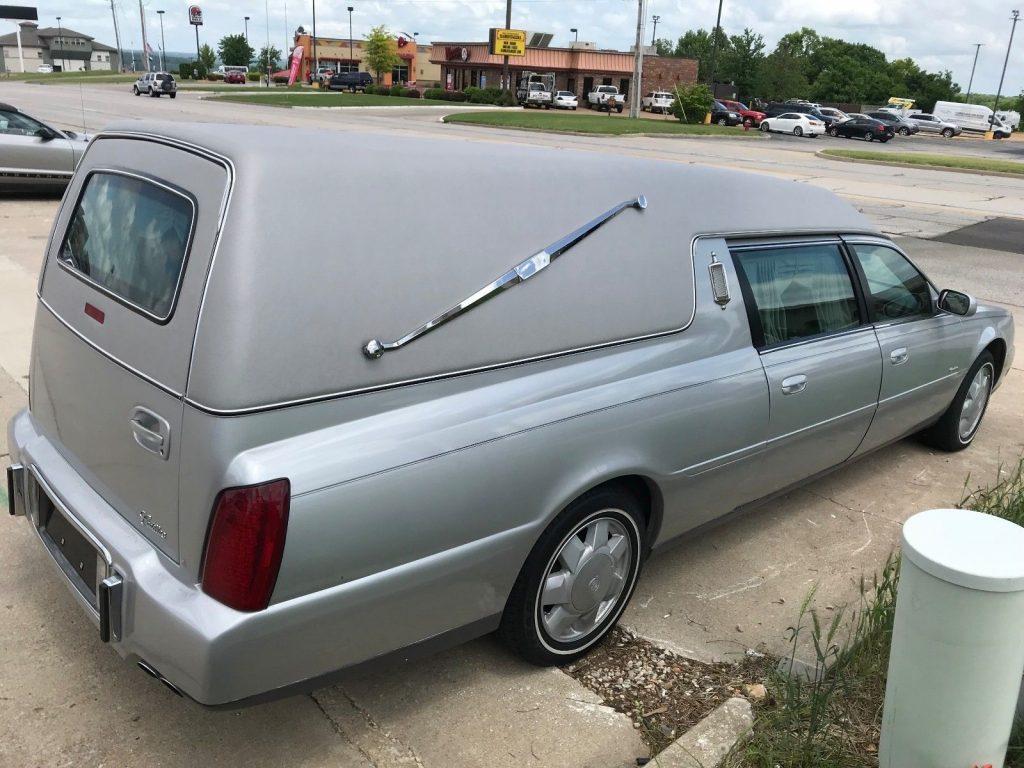 very clean 2000 Cadillac Deville DHS hearse
