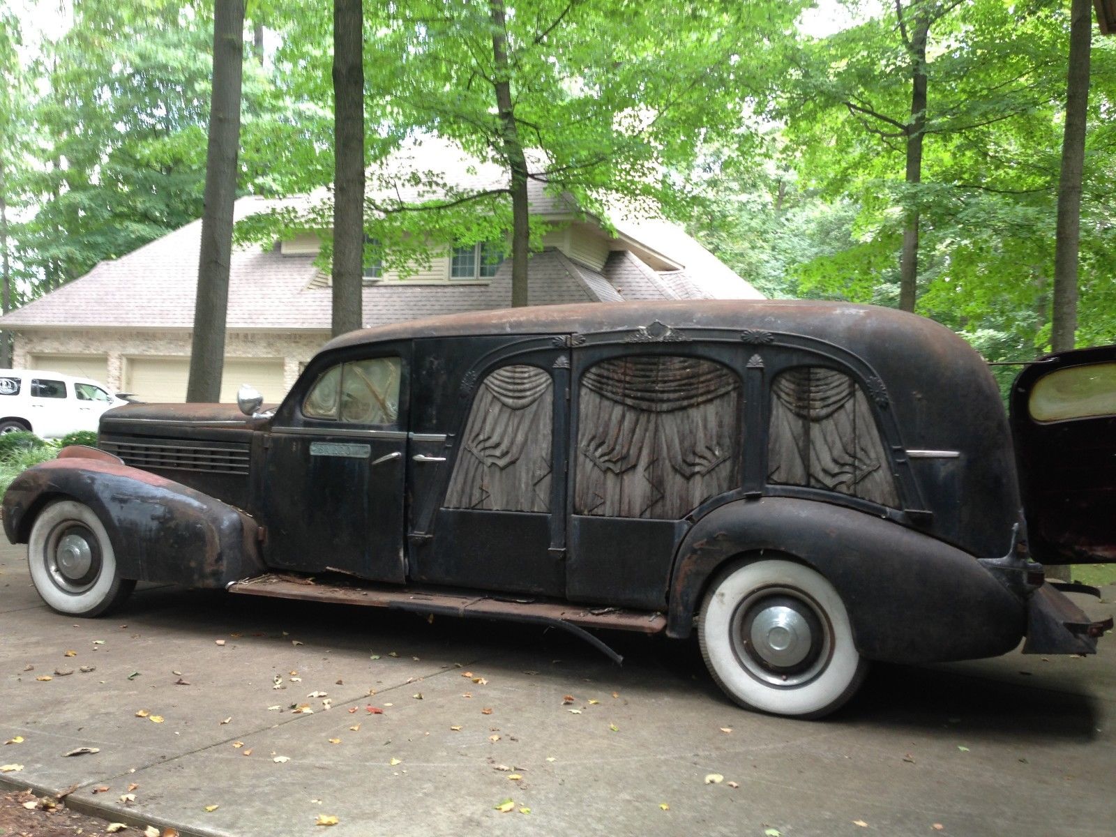 Cadillac Hearse 1999