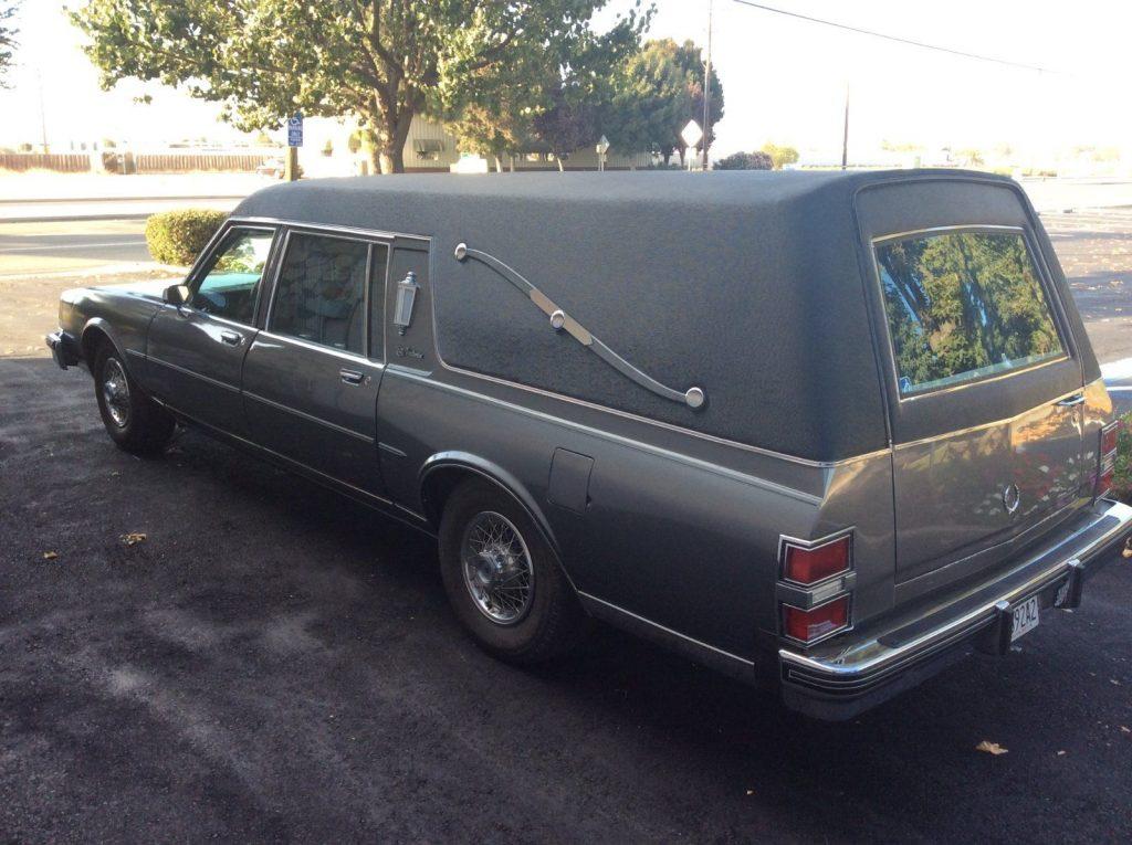 low miles 1989 Buick S&S Hearse