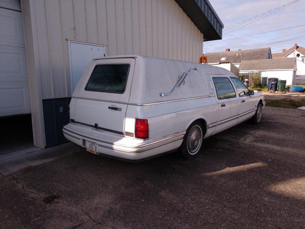 some issues 1992 Lincoln Town Car hearse