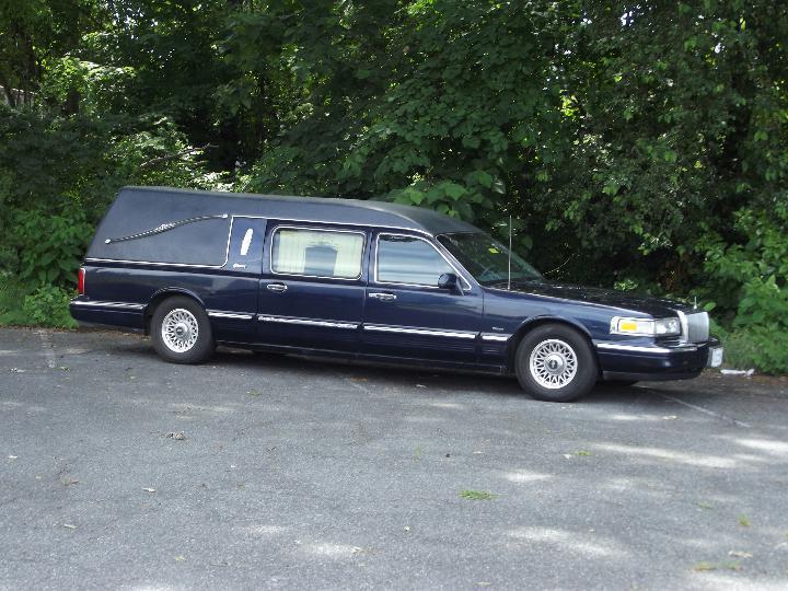 great shape 1997 Lincoln Town Car Hearse