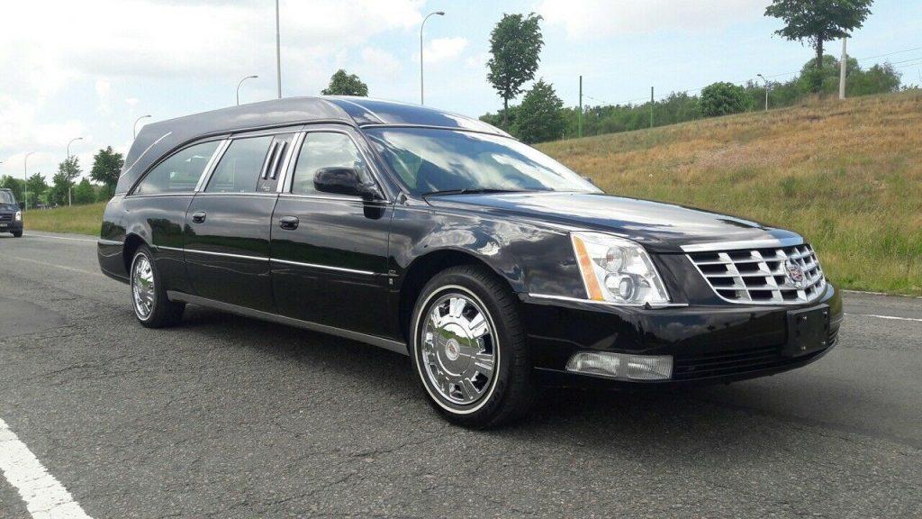 low miles 2009 Cadillac DTS hearse