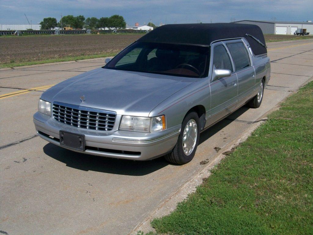 1999 Cadillac DeVille Heargreat shape se
