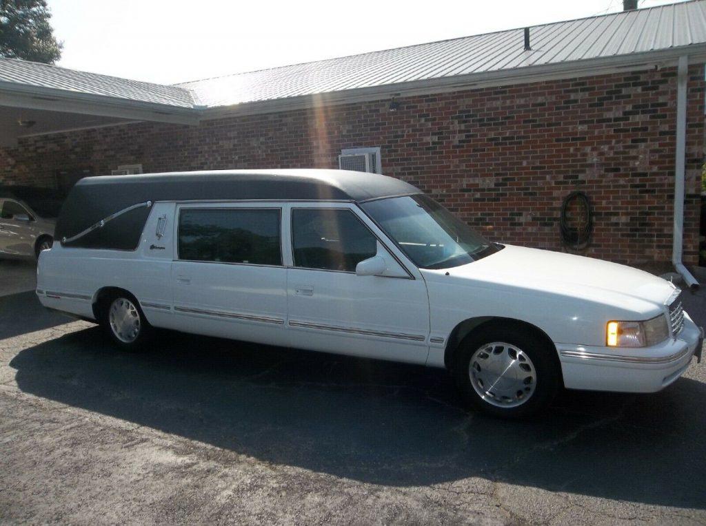 very well maintained 1999 Cadillac Hearse