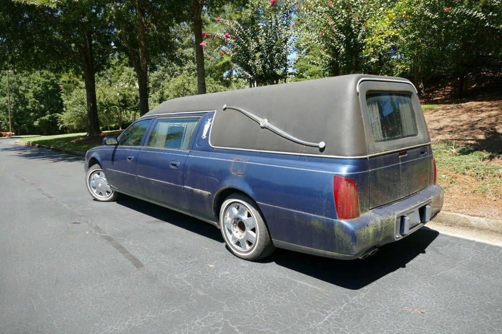 needs attention 2000 Cadillac DeVille hearse