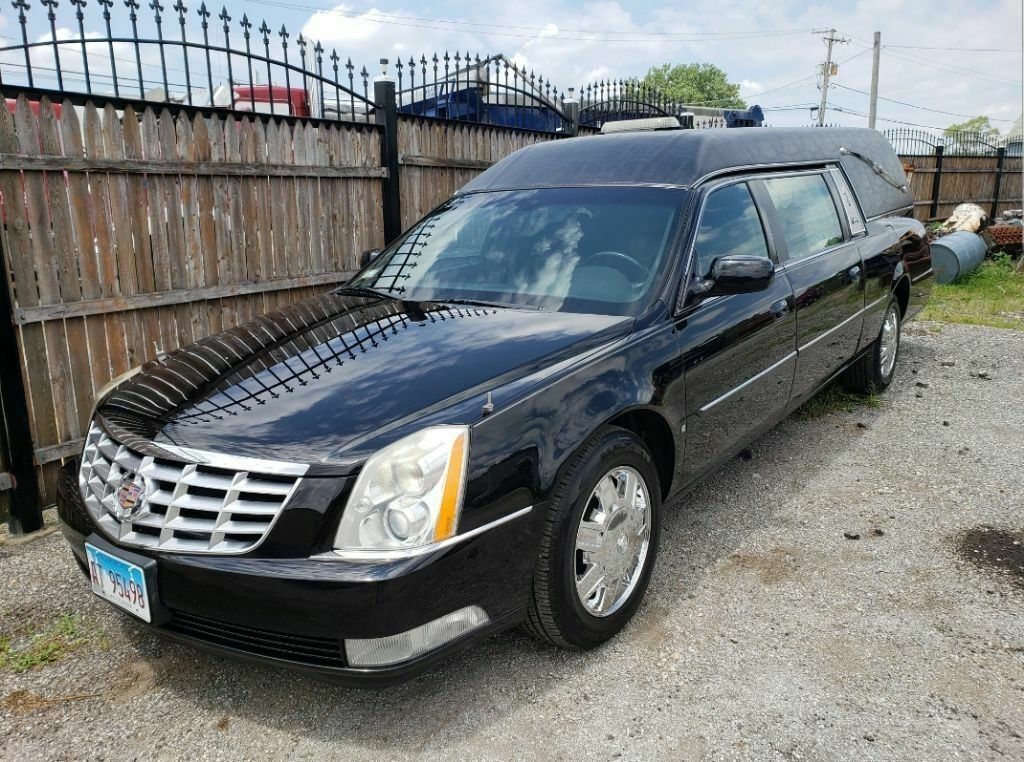ready for work 2007 Cadillac DeVille hearse