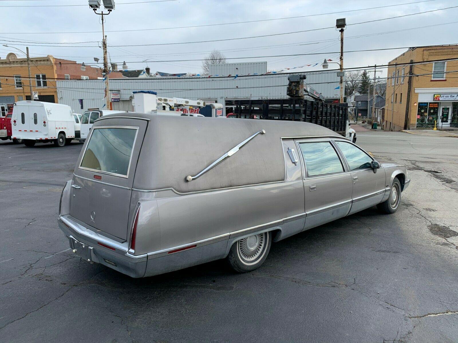 great shape 1993 Cadillac Fleetwood Eagle Coach HEARSE @ Hearses for sale