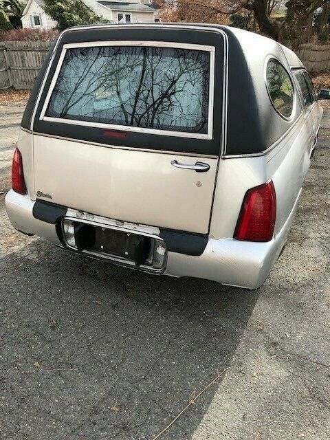 some issues 2005 Cadillac DTS Superior Hearse