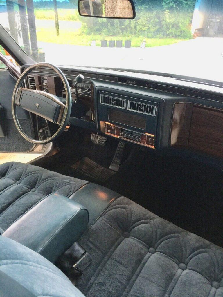 low miles 1978 Cadillac Miller-Meteor hearse