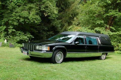 well sesrviced 1994 Cadillac fleetwood Statesman hearse for sale