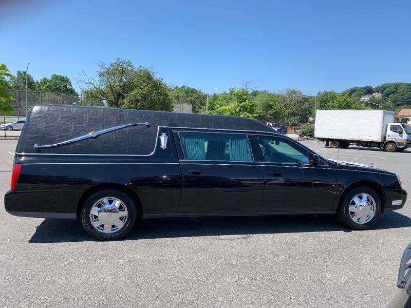 fully serviced 2004 Cadillac Deville Funeral Hearse