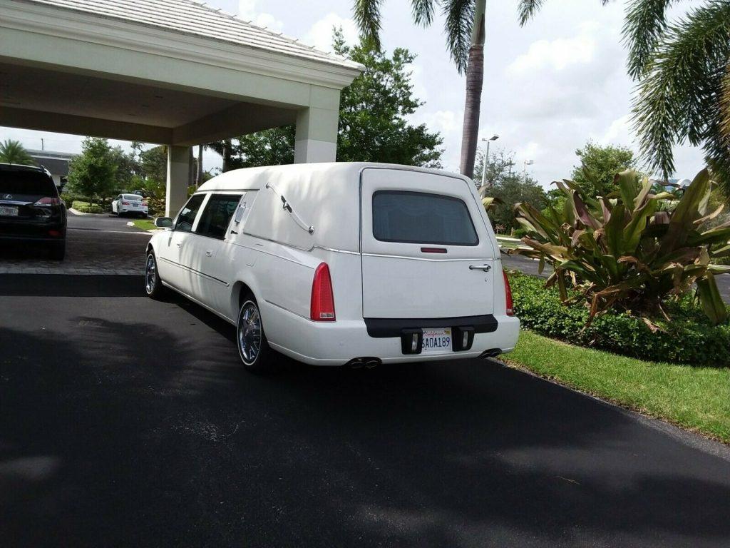 low miles 2007 Cadillac Sayers & Scoville hearse