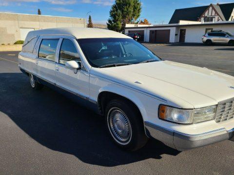 1994 Cadillac Fleetwood Superior Statesman hearse [everything works] for sale