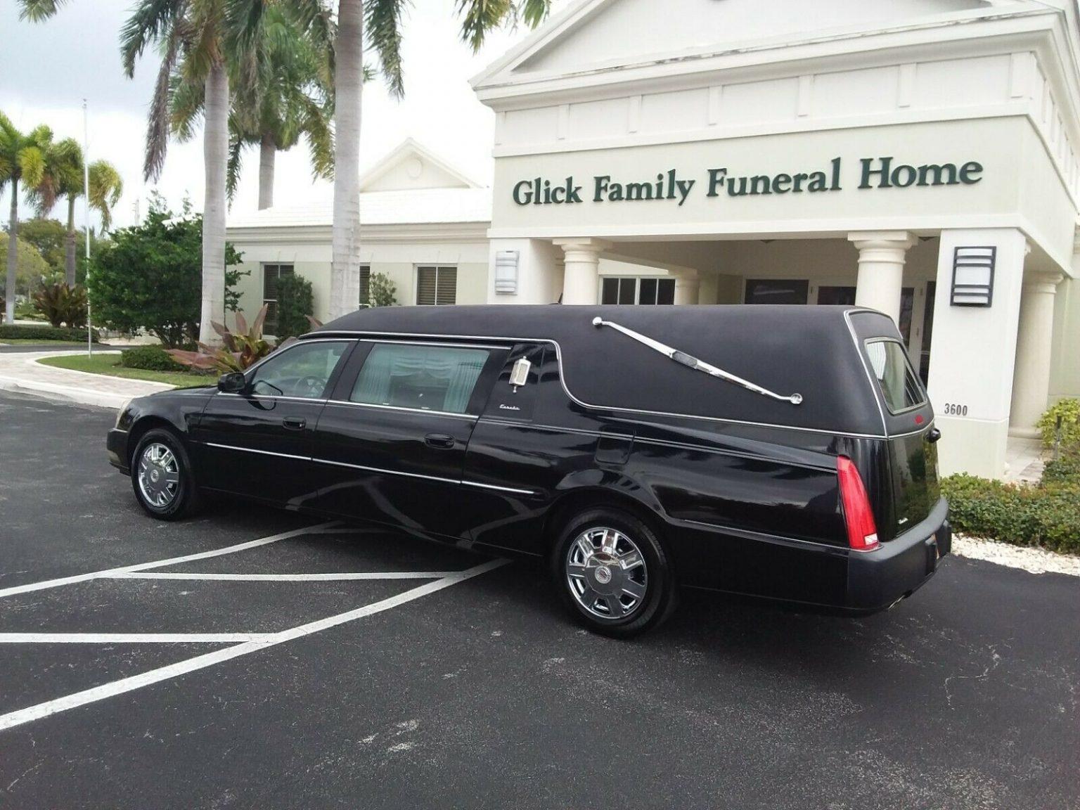 2008 Cadillac Hearse [runs great and smooth] for sale