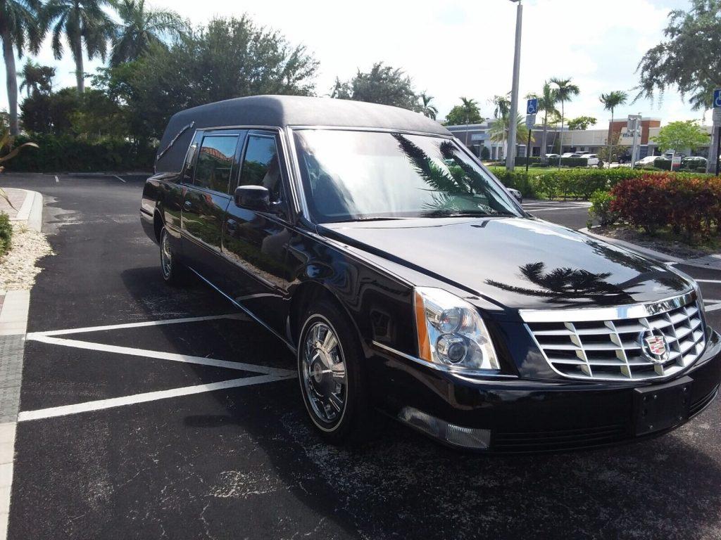 2011 Cadillac Masterpiece Hearse **like New** low 30,000 Miles ** one owner