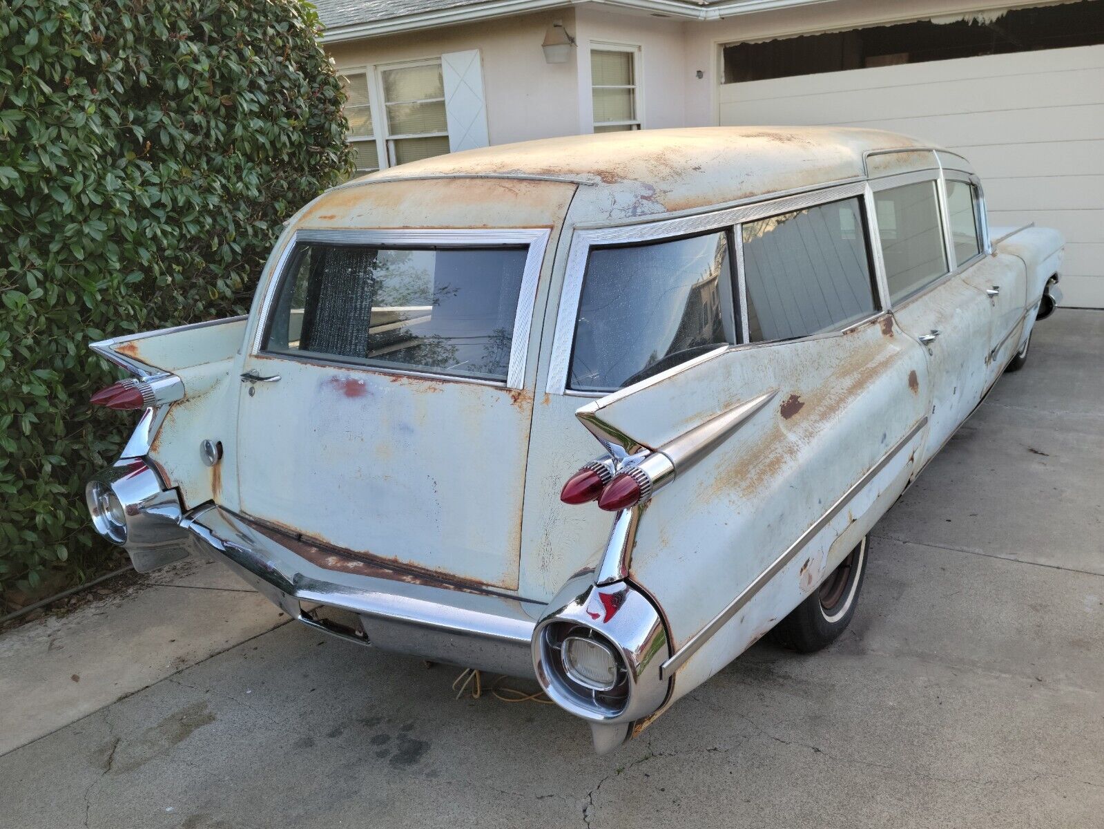 1959 Cadillac MillerMeteor Duplex Combination Hearse Ambulance [very