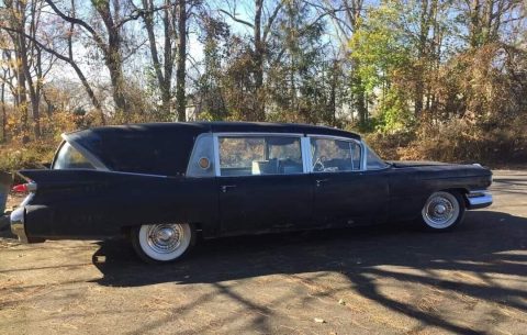 1959 Cadillac Superior Hearse [very solid] for sale
