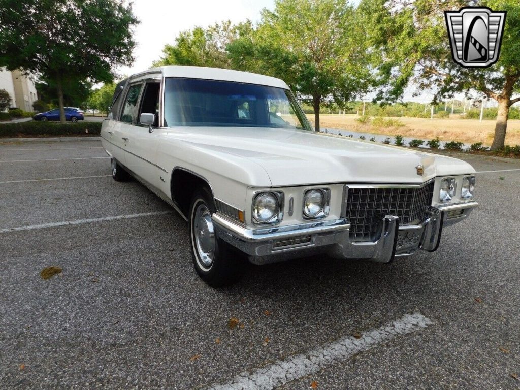 1971 Cadillac Superior Crown Sovereign Landulet Hearse [1 of 450 made]