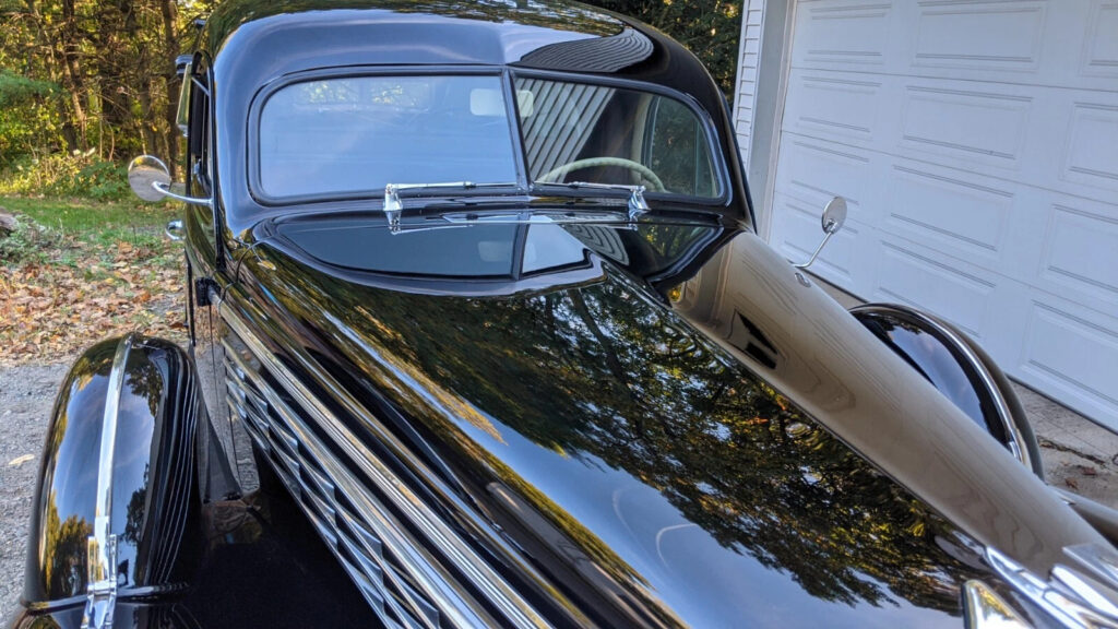 1938 Cadillac Lasalle S + Carved – Sided Hearse