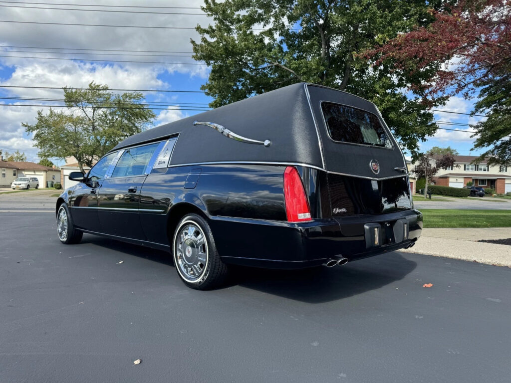 2011 Cadillac DTS Hearse Limo Limousine