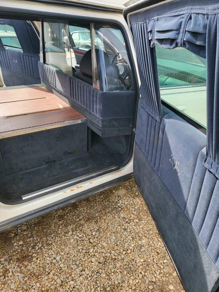 2000 Cadillac Commercial Chassis Hearse