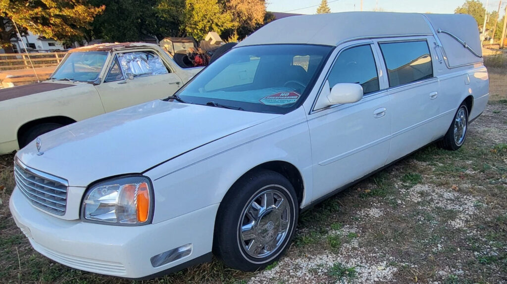 2000 Cadillac Commercial Chassis Hearse