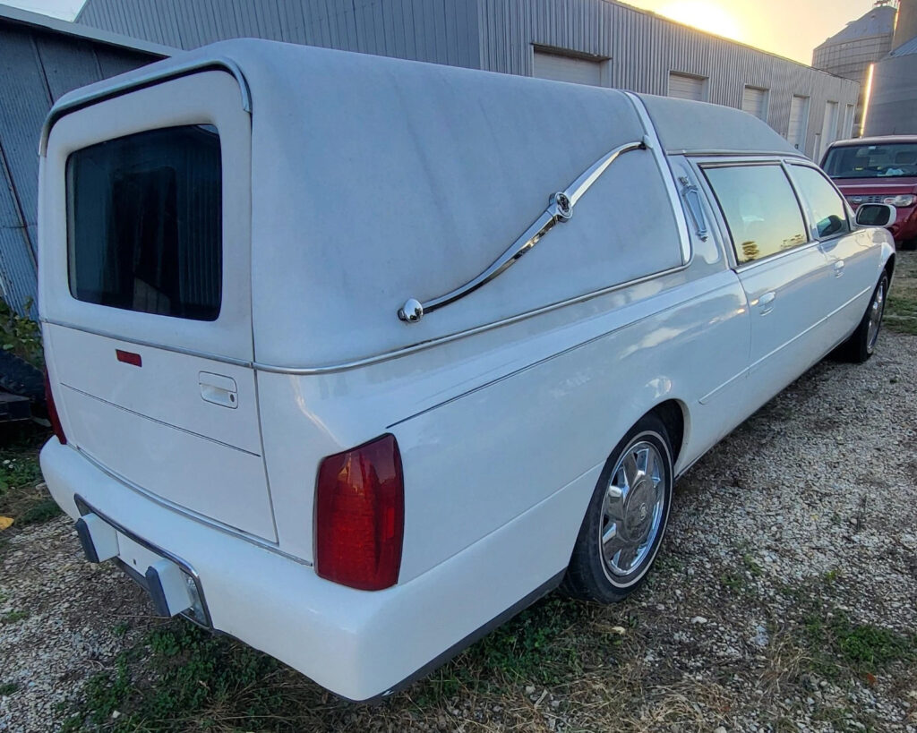 2000 Cadillac Commercial Chassis Hearse