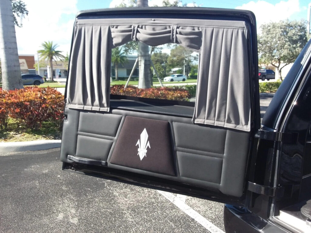 2010 Cadillac Superior Hearse**very Clean**60,ooo Miles**one Corporate Owner