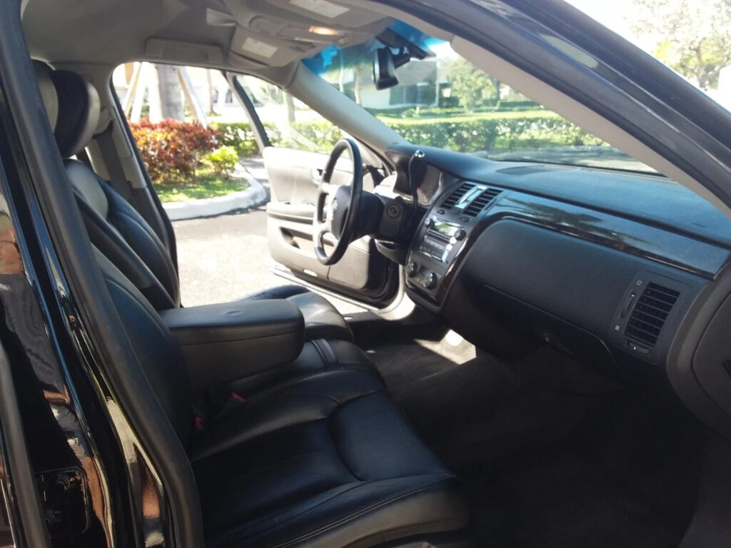 2010 Cadillac Superior Hearse**very Clean**60,ooo Miles**one Corporate Owner