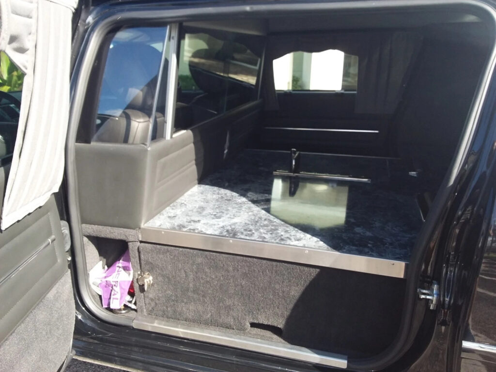 2010 Cadillac Superior Hearse**very Clean**60,ooo Miles**one Corporate Owner