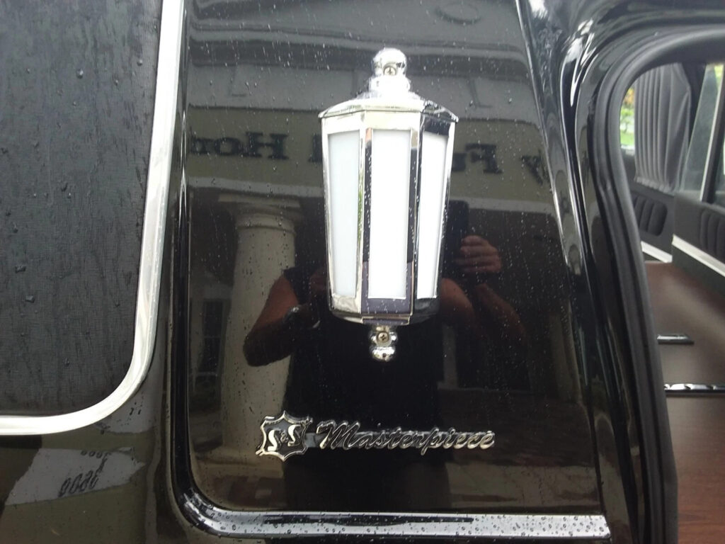 2011 Cadillac Masterpiece Hearse**mint Condition**low Miles**one Owner