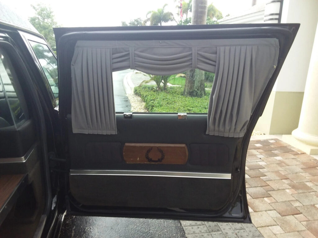 2011 Cadillac Masterpiece Hearse**mint Condition**low Miles**one Owner