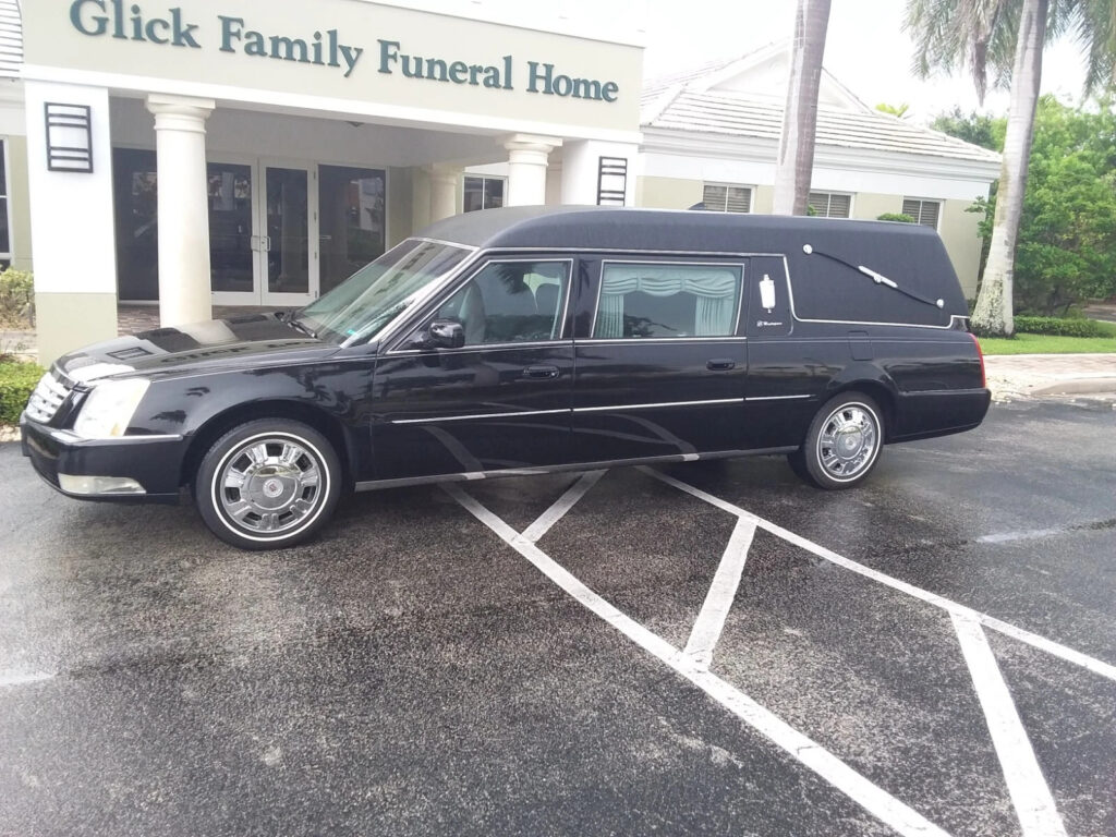 2011 Cadillac Masterpiece Hearse**mint Condition**low Miles**one Owner